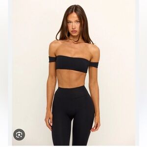 Csb x Isabelle Mathers Full set: off shoulder bra and invisible scrunch leggings